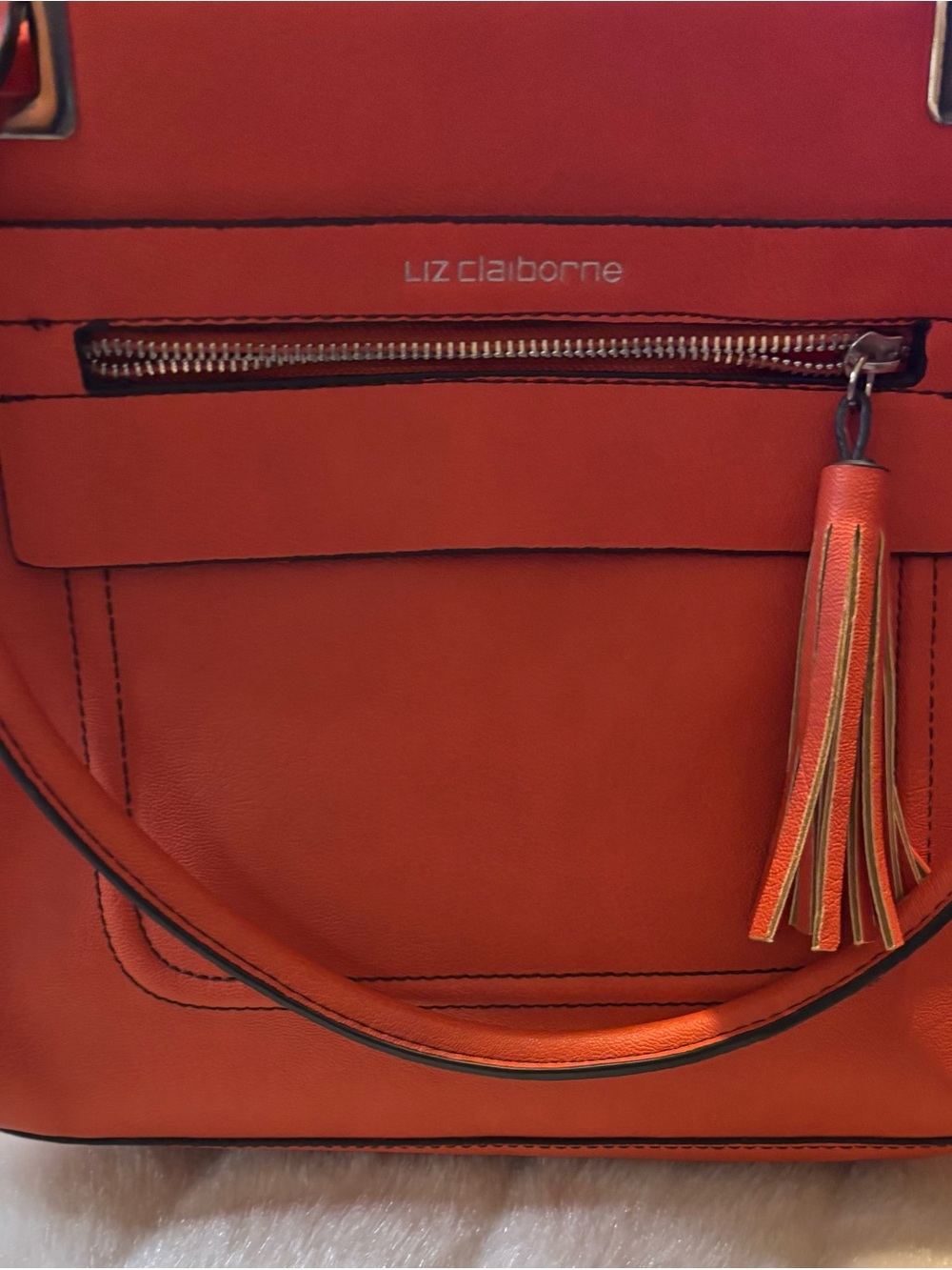 Liz Claiborne Women's Shoulder Bag in Coral Orange Leather-Style - Picture 11 of 16